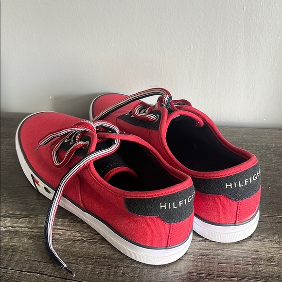 Tommy Hilfiger Red and Black Sneakers 10 1/2 - Picture 4 of 6